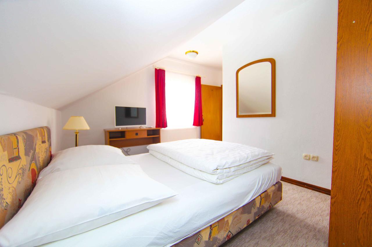 Hard Rock Rooms For Two Ливно Экстерьер фото